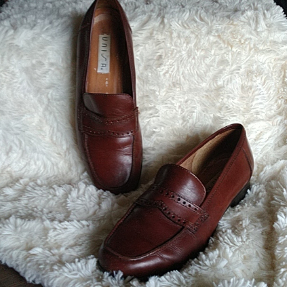 Unisa Women's Brown Leather Loafer